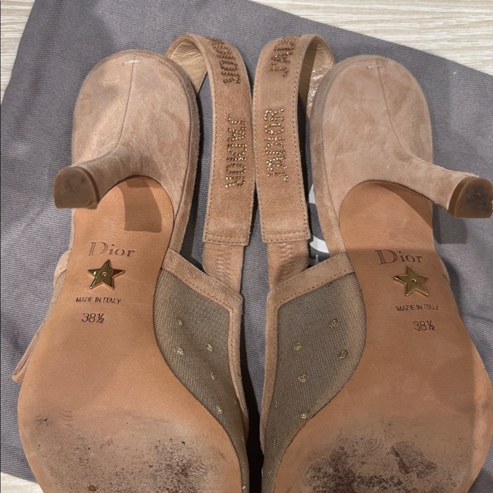 Authentic Christian Dior J'Adior Slingback Pump Heels
Nude and Gold
38.5 - Picture 6 of 12